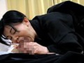 喪中なのに不謹慎にも欲情する未亡人14人 「男なしでは生きられない。私をいやらしい女と呼んで…」4時間　サンプル画像02